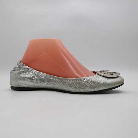 Tory Burch Reva Silver Ballet Flats Women's Size 8 M Metallic Medallion Leather - Picture 1 of 11